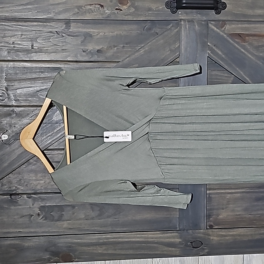 Women's S Green Maternity Maxi Dress NWT
